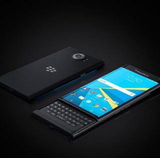 BlackBerry больше не будет сама выпускать смартфоны